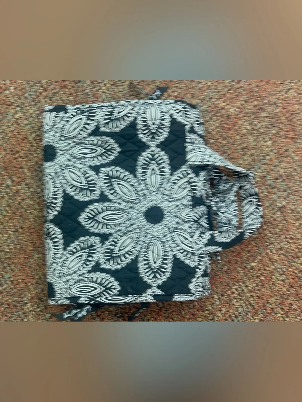 Vera Bradley hanging travel organizer in Blanco Bouquet